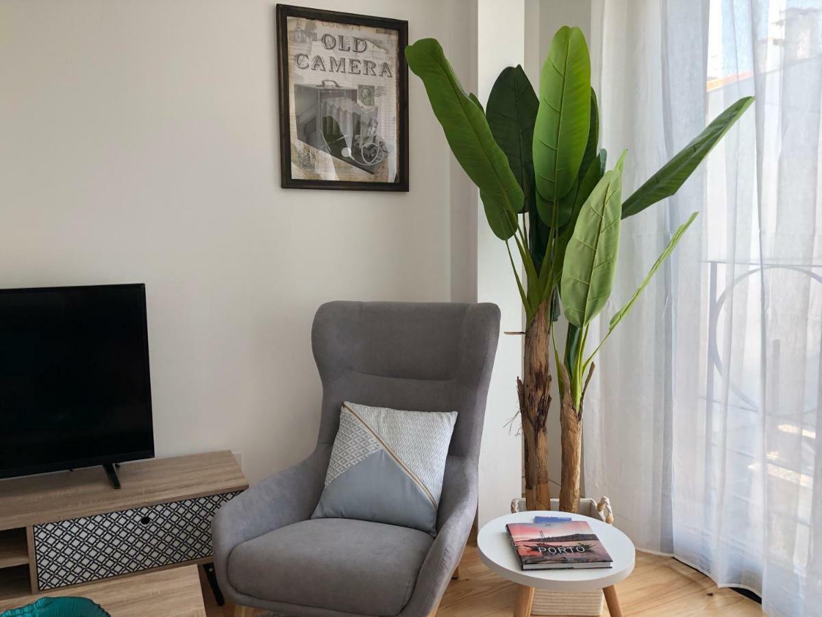 70m² 1 slaapkamer, 1 privé badkamer Appartement in Cedofeita Porto Buitenkant foto